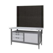 Panneau perforé pour fixation de crochets et accessoires sur établi - L. 1m50