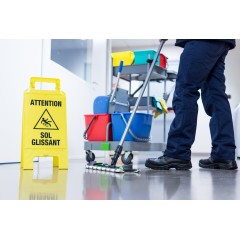 Produit nettoyant dégraissant, décapant cuisine, dégraissant pour atelier industriel, matériel de maintenance